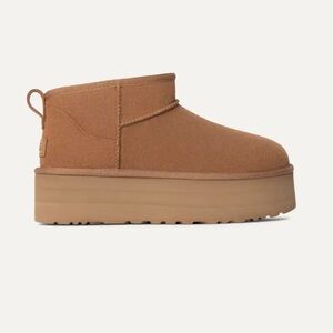 BRAND NEW- UGG

Classic Ultra Mini Platform